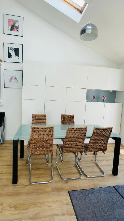 Modern City Centre House Голвей Екстер'єр фото